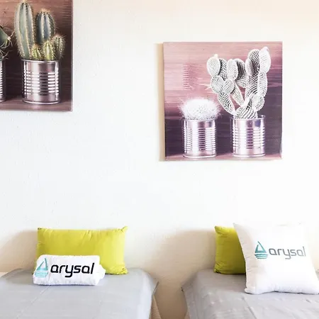 Playa Larga Arysal Салоу